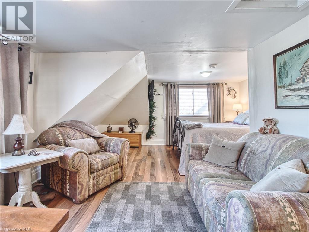 225 Taylor Street, Thorold South, Ontario  L2V 1C2 - Photo 18 - 40523807