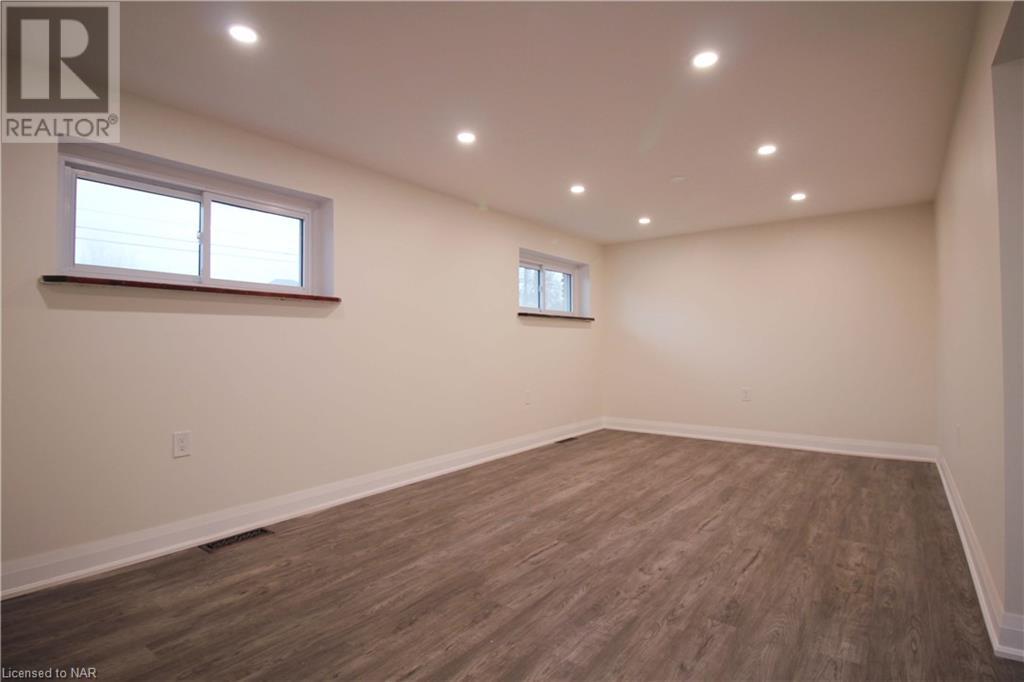 305 Lakeshore Road, St. Catharines, Ontario  L2M 1S1 - Photo 10 - 40523815