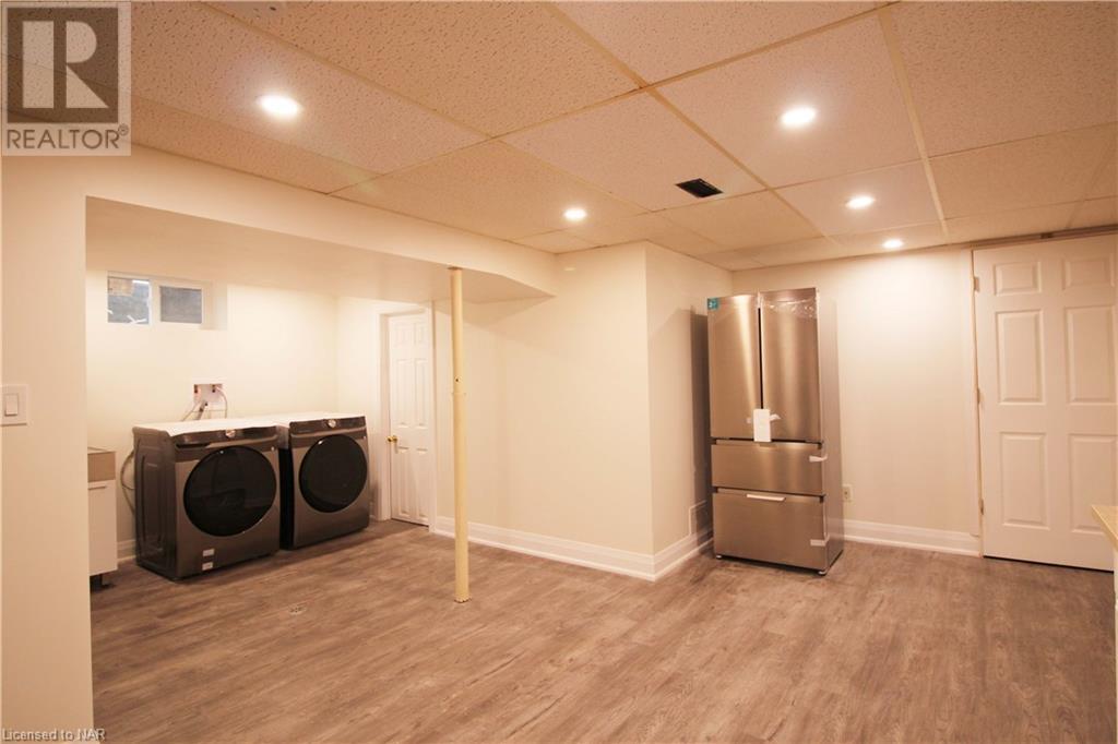 305 Lakeshore Road, St. Catharines, Ontario  L2M 1S1 - Photo 14 - 40523815