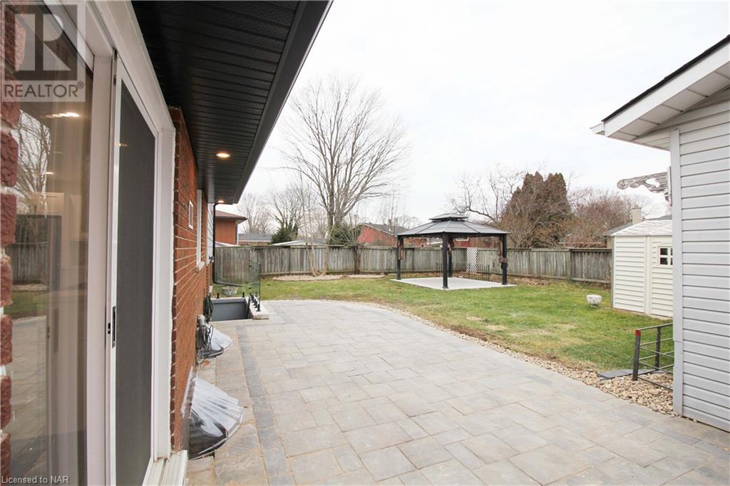 305 Lakeshore Road, St. Catharines, Ontario  L2M 1S1 - Photo 15 - 40523815