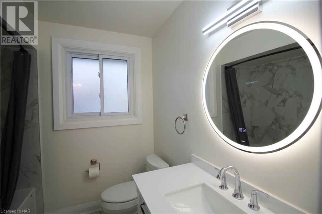 305 Lakeshore Road, St. Catharines, Ontario  L2M 1S1 - Photo 8 - 40523815