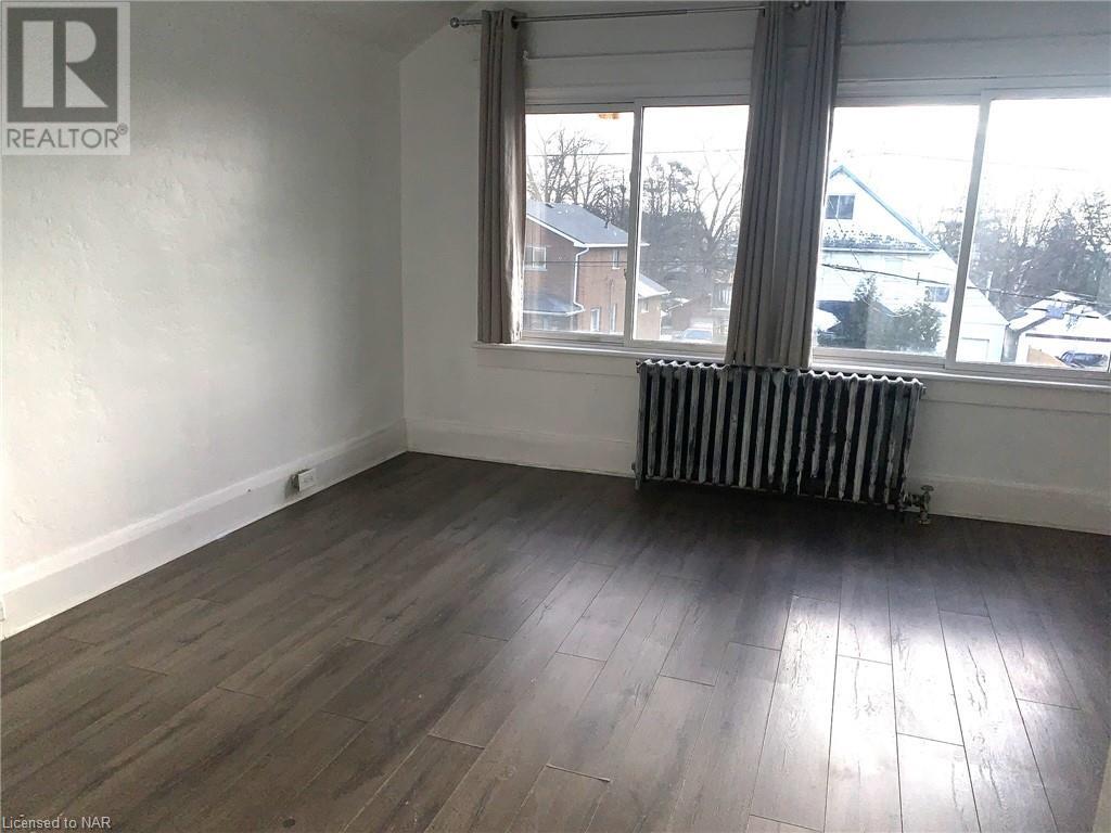 6165 Barker Street Unit# 2, Niagara Falls, Ontario  L2G 1Y5 - Photo 4 - 40523809
