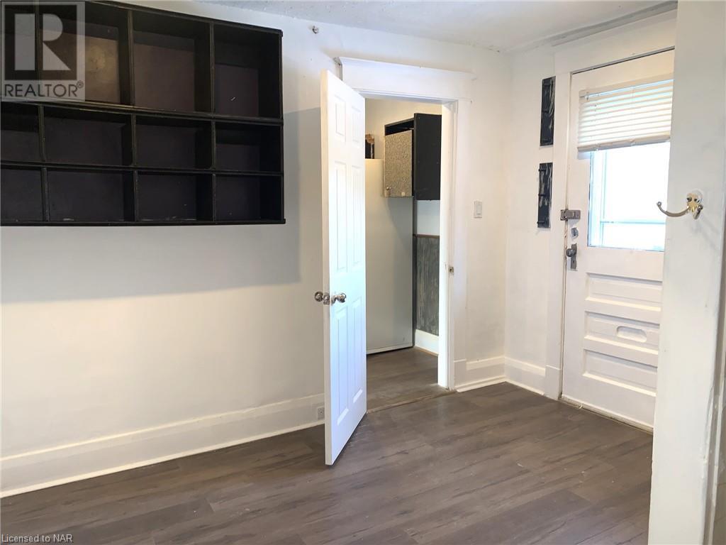 6165 Barker Street Unit# 2, Niagara Falls, Ontario  L2G 1Y5 - Photo 8 - 40523809