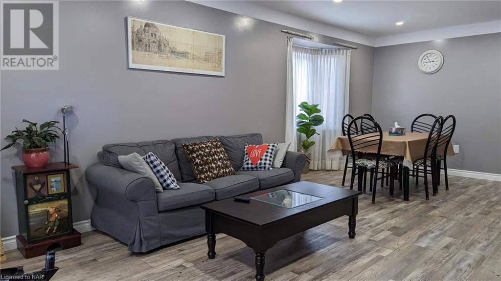 22 Andrea Drive, St. Catharines, Ontario  L2S 3N7 - Photo 2 - 40523824