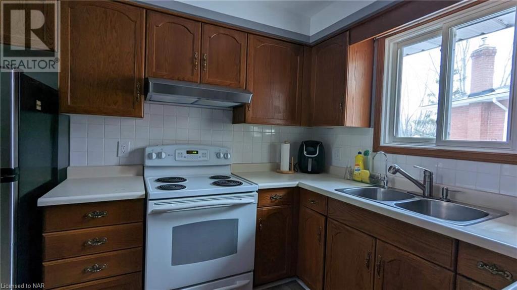 22 Andrea Drive, St. Catharines, Ontario  L2S 3N7 - Photo 7 - 40523824