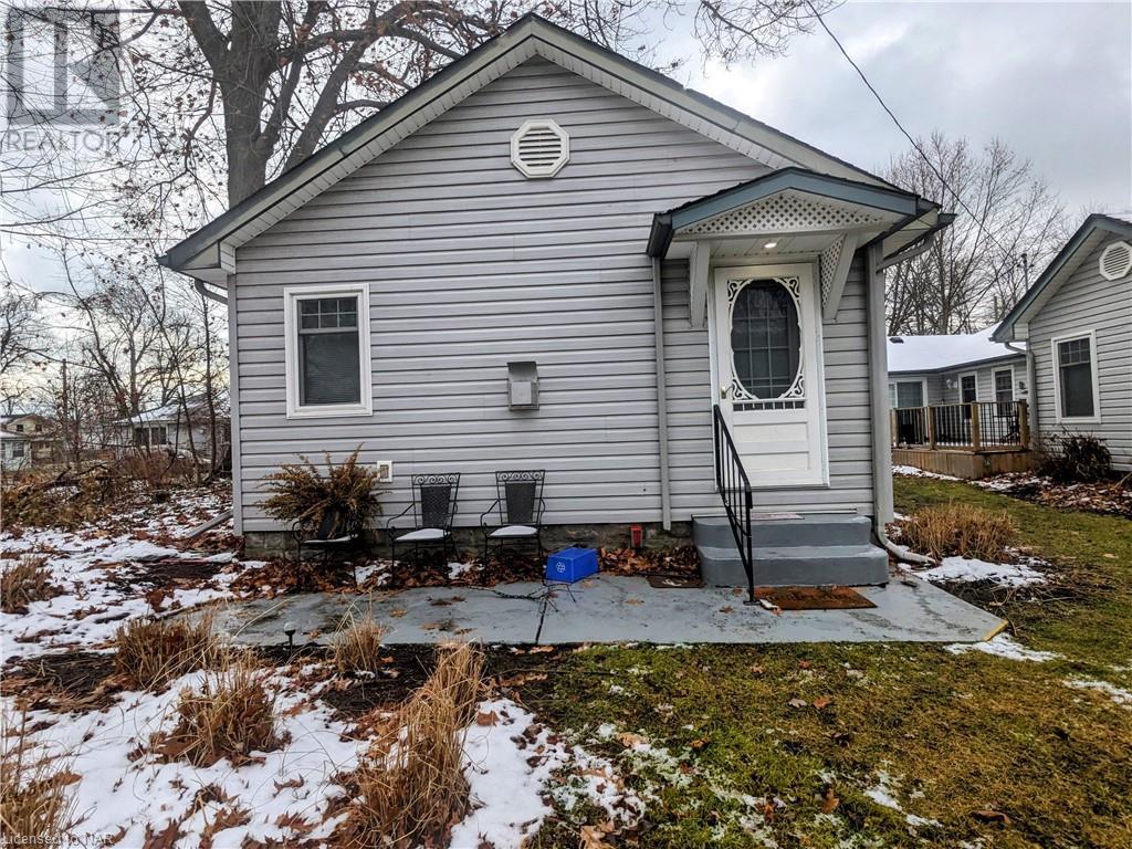 372 BEECHWOOD Avenue Unit# B, crystal beach, Ontario
