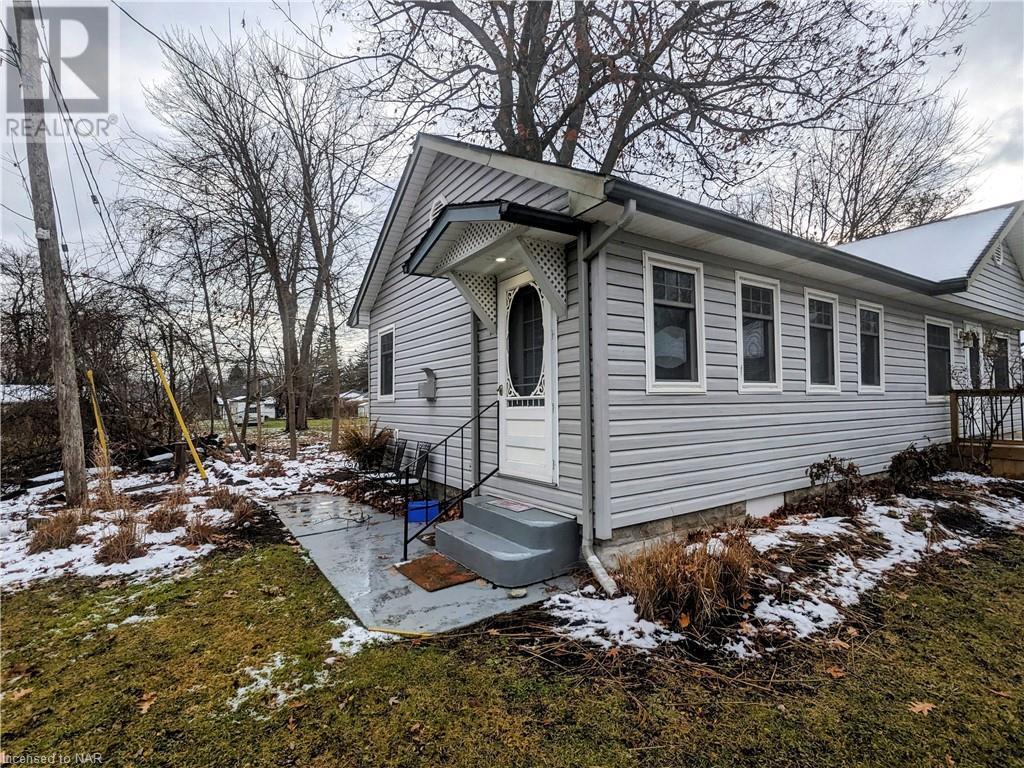 372 Beechwood Avenue Unit# B, Crystal Beach, Ontario  L0S 1B0 - Photo 2 - 40523827