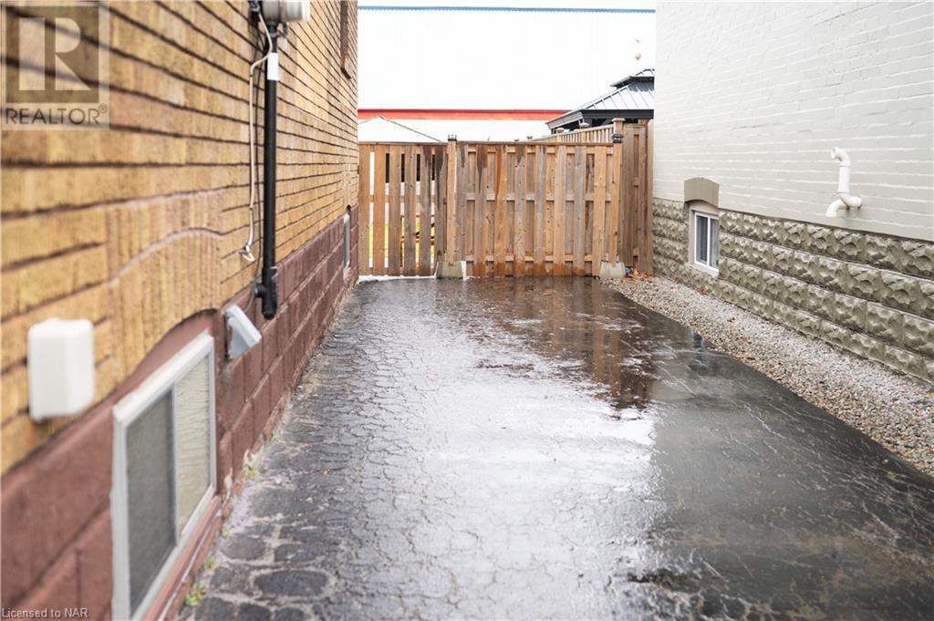 4406 Second Avenue, Niagara Falls, Ontario  L2E 4H2 - Photo 6 - 40523798