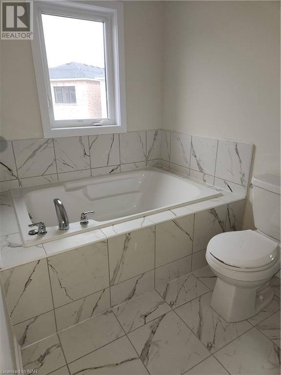 168 Keelson Street, Welland, Ontario  L3B 0M4 - Photo 14 - 40523520