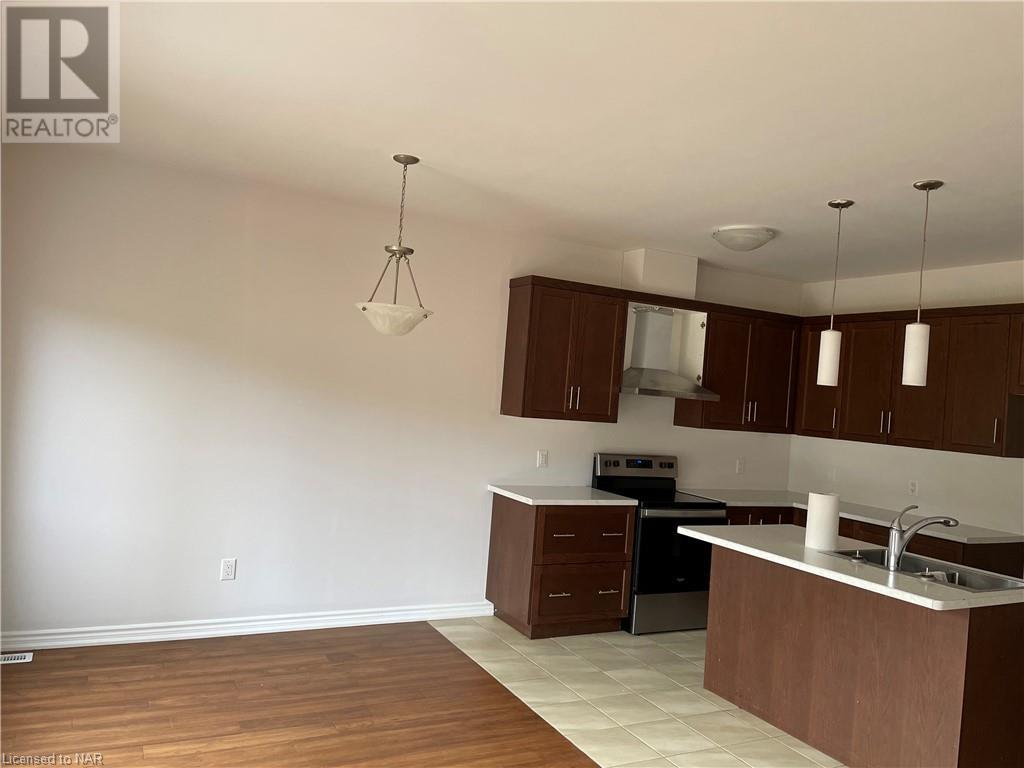 187 Iva Street, Welland, Ontario  L3B 1W4 - Photo 3 - 40523409