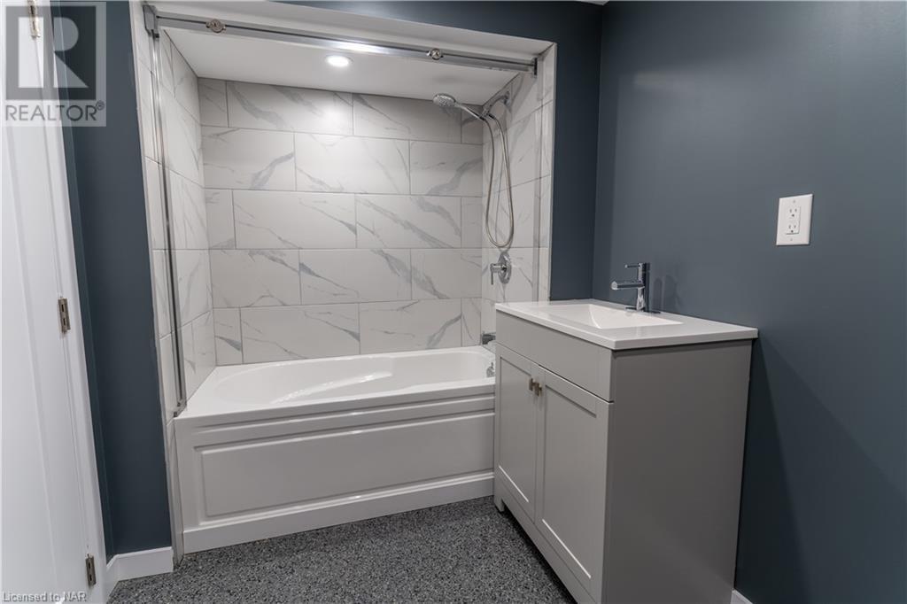 32 Ridgewood Drive, Welland, Ontario  L3C 2H4 - Photo 23 - 40523787