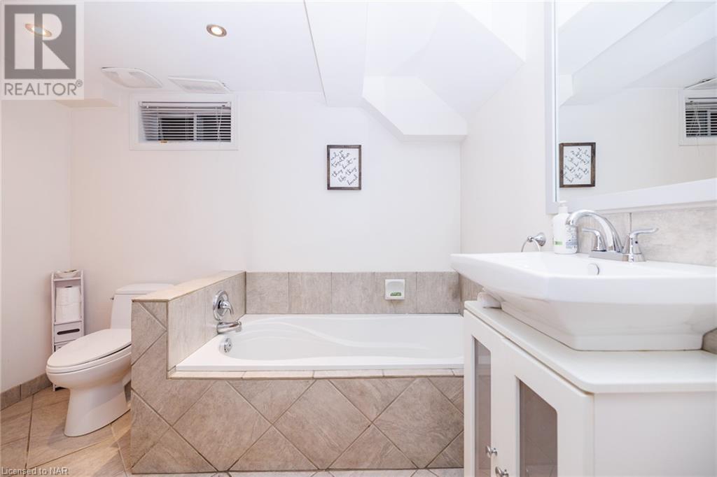 6753 Argyll Crescent, Niagara Falls, Ontario  L2G 5E9 - Photo 30 - 40520749