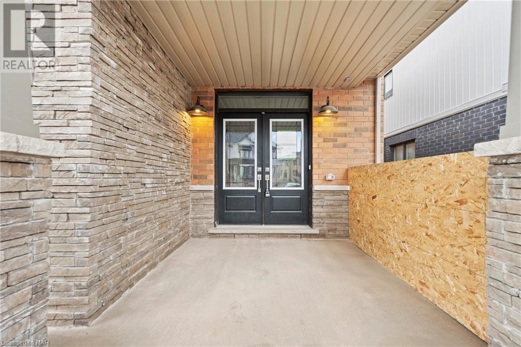 145 Stern Drive, Welland, Ontario  L3B 0M3 - Photo 2 - 40524182
