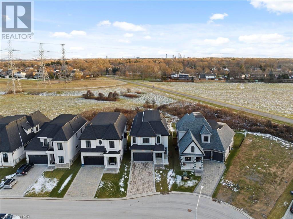 6506 Lucia Drive, Niagara Falls, Ontario  L2J 0E9 - Photo 2 - 40523671