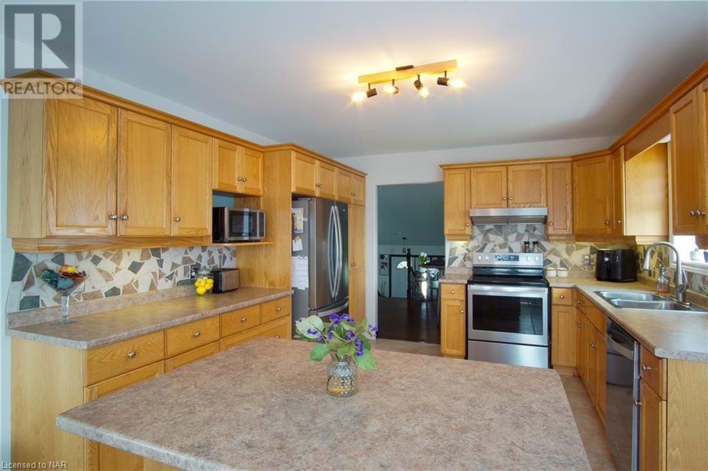 7220 Kelly Drive, Niagara Falls, Ontario  L2H 3K1 - Photo 6 - 40524403
