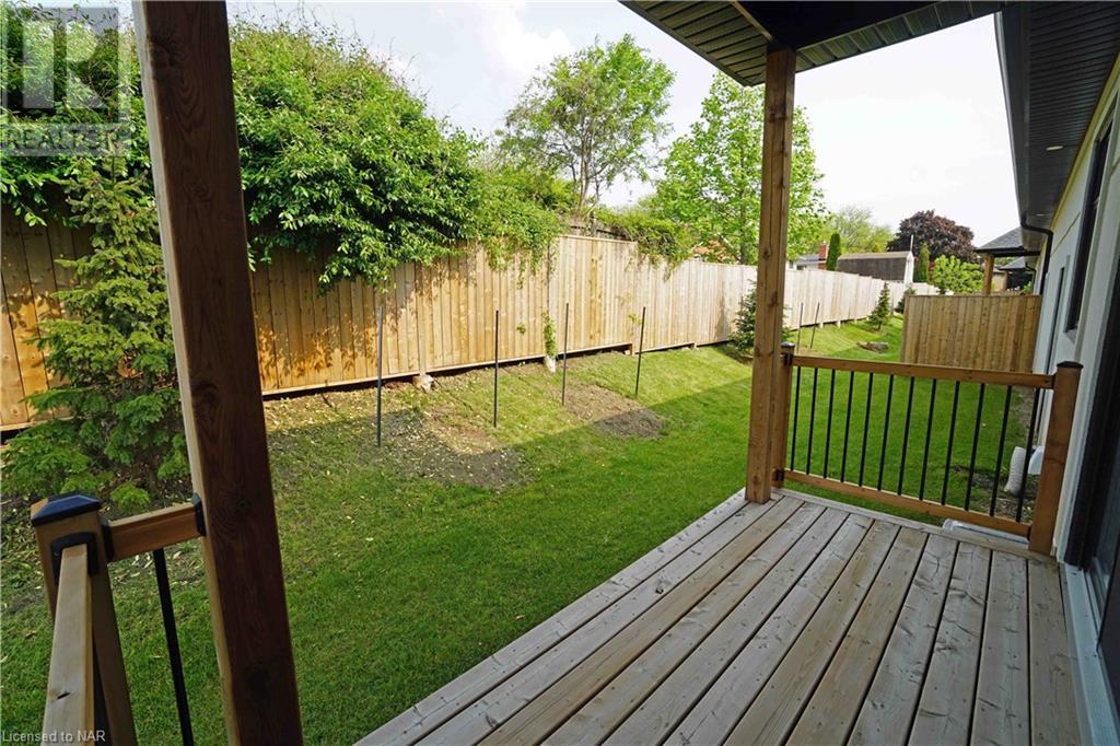 7472 Mountain Road Unit# 1, Niagara Falls, Ontario  L2J 0B8 - Photo 4 - 40524187