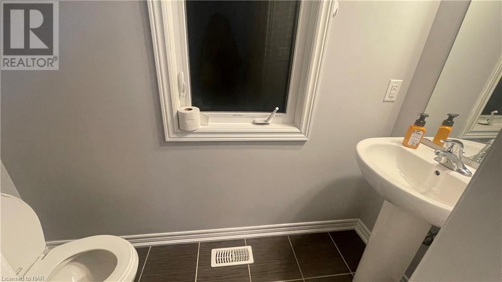 9565 Tallgrass Avenue, Niagara Falls, Ontario  L2G 0Y3 - Photo 10 - 40524564