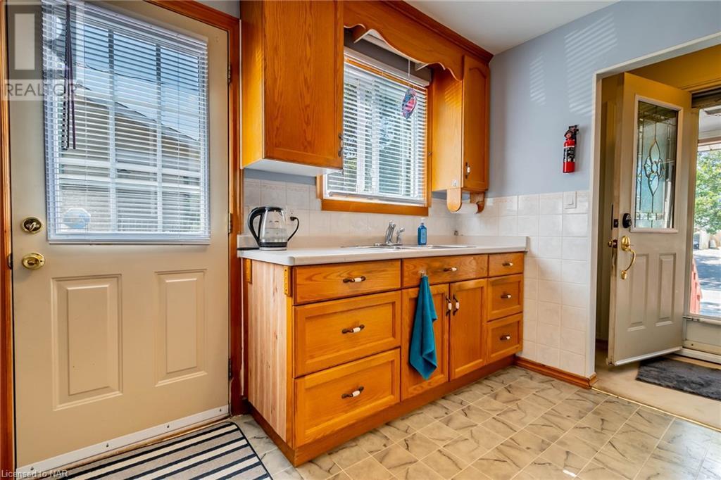 42 Stanmary Drive, St. Catharines, Ontario  L2N 5T4 - Photo 11 - 40524503