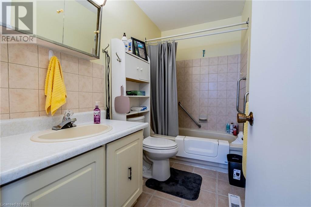 42 Stanmary Drive, St. Catharines, Ontario  L2N 5T4 - Photo 16 - 40524503
