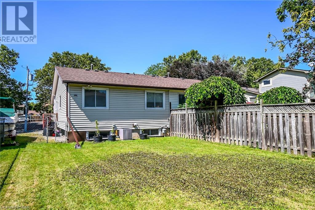 42 Stanmary Drive, St. Catharines, Ontario  L2N 5T4 - Photo 6 - 40524503