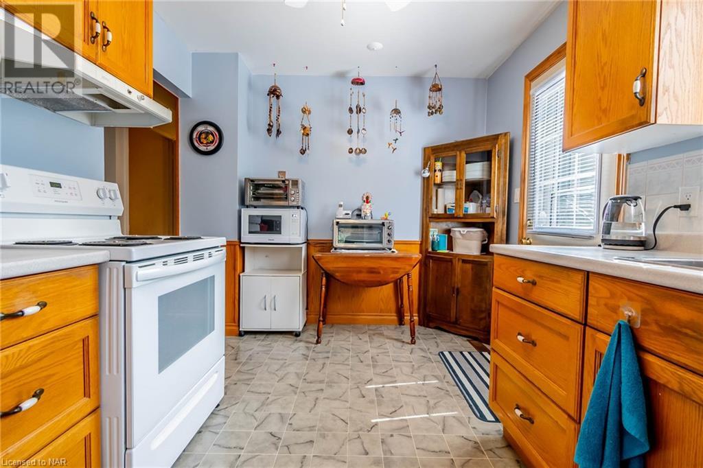 42 Stanmary Drive, St. Catharines, Ontario  L2N 5T4 - Photo 8 - 40524503