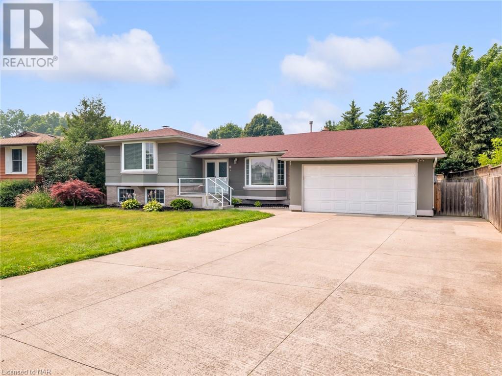 12 Nottingham Court, St. Catharines, Ontario  L2M 1L9 - Photo 2 - 40517396