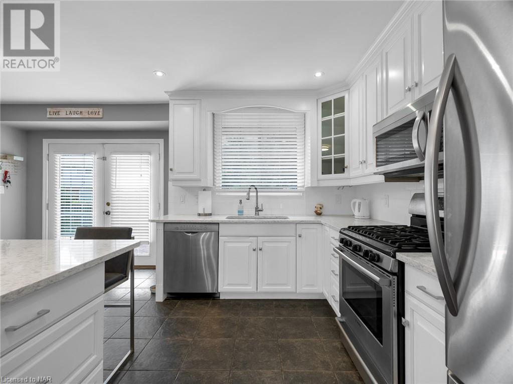 12 Nottingham Court, St. Catharines, Ontario  L2M 1L9 - Photo 9 - 40517396
