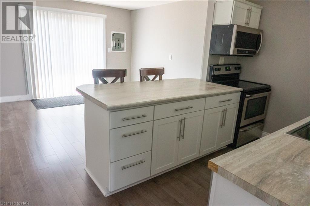 8646 Willoughby Drive Unit# 16, Niagara Falls, Ontario  L2G 6X7 - Photo 3 - 40524205