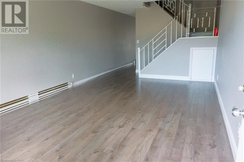 8646 Willoughby Drive Unit# 16, Niagara Falls, Ontario  L2G 6X7 - Photo 5 - 40524205