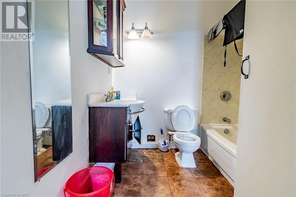 5899 Main Street, Niagara Falls, Ontario  L2G 5Z7 - Photo 20 - 40524353