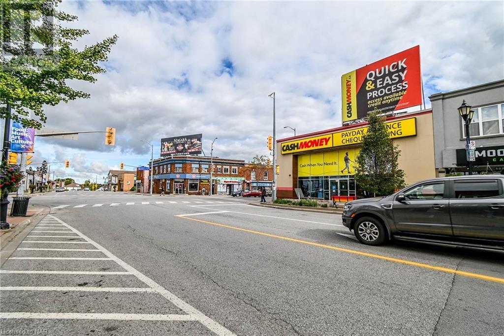 5899 Main Street, Niagara Falls, Ontario  L2G 5Z7 - Photo 4 - 40524353