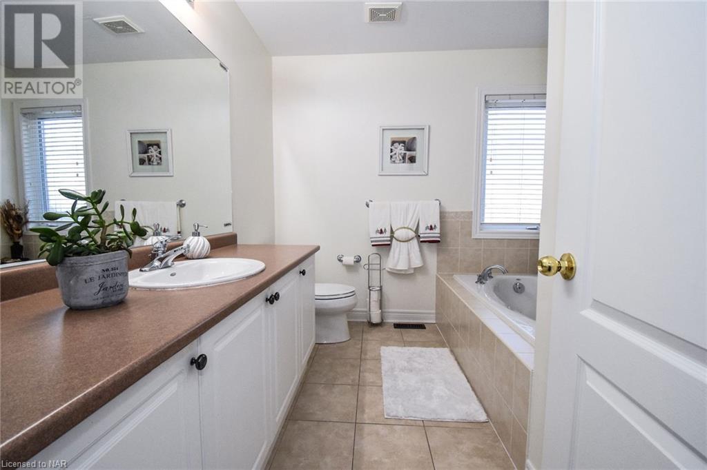 12 Mackenzie King Avenue, St. Catharines, Ontario  L2P 0A1 - Photo 28 - 40525092
