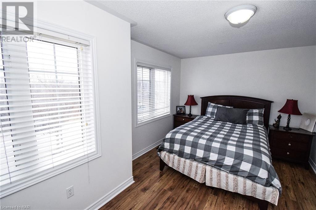 12 Mackenzie King Avenue, St. Catharines, Ontario  L2P 0A1 - Photo 38 - 40525092