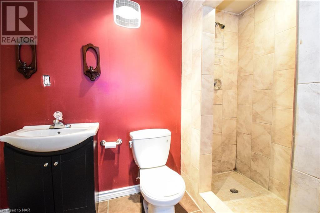 12 Mackenzie King Avenue, St. Catharines, Ontario  L2P 0A1 - Photo 47 - 40525092