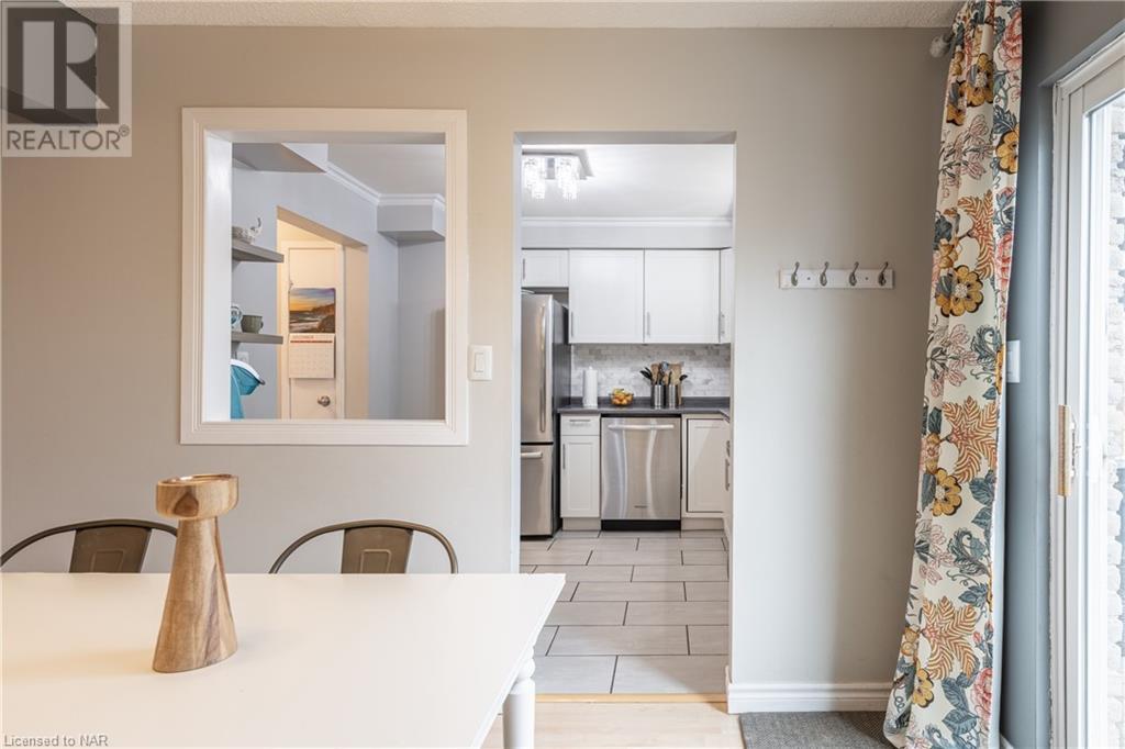 6596 Pitton Road, Niagara Falls, Ontario  L2H 1Z8 - Photo 11 - 40524407