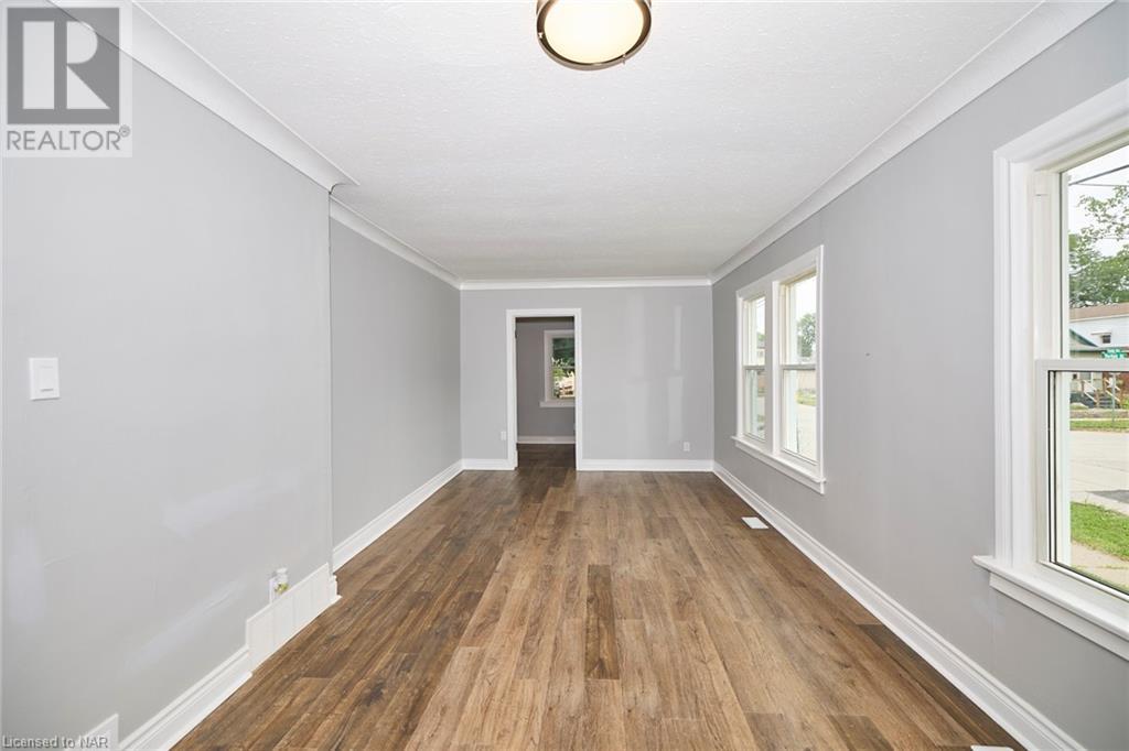 43 Cosby Avenue, St. Catharines, Ontario  L2M 5R7 - Photo 6 - 40525066