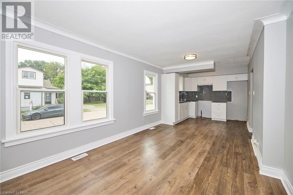 43 Cosby Avenue, St. Catharines, Ontario  L2M 5R7 - Photo 7 - 40525066