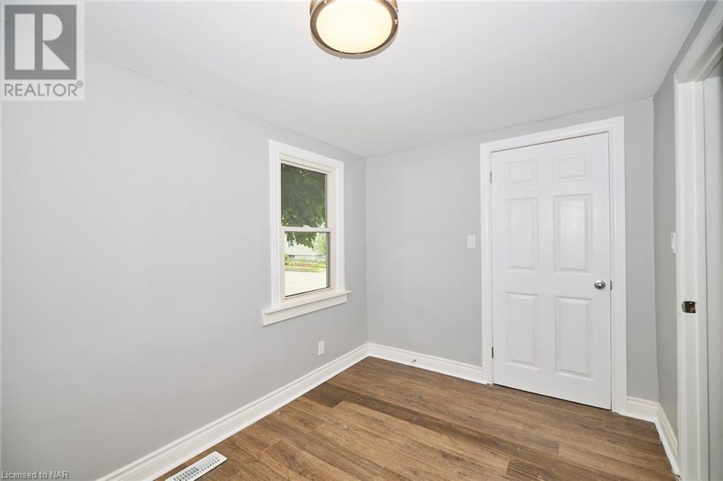 43 Cosby Avenue, St. Catharines, Ontario  L2M 5R7 - Photo 9 - 40525066