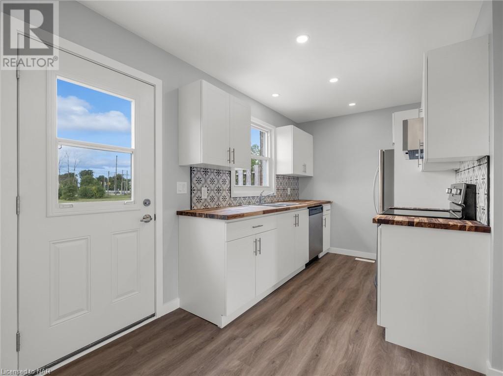254 Bertie Street Unit# 4, Fort Erie, Ontario  L2A 1Z6 - Photo 2 - 40524973