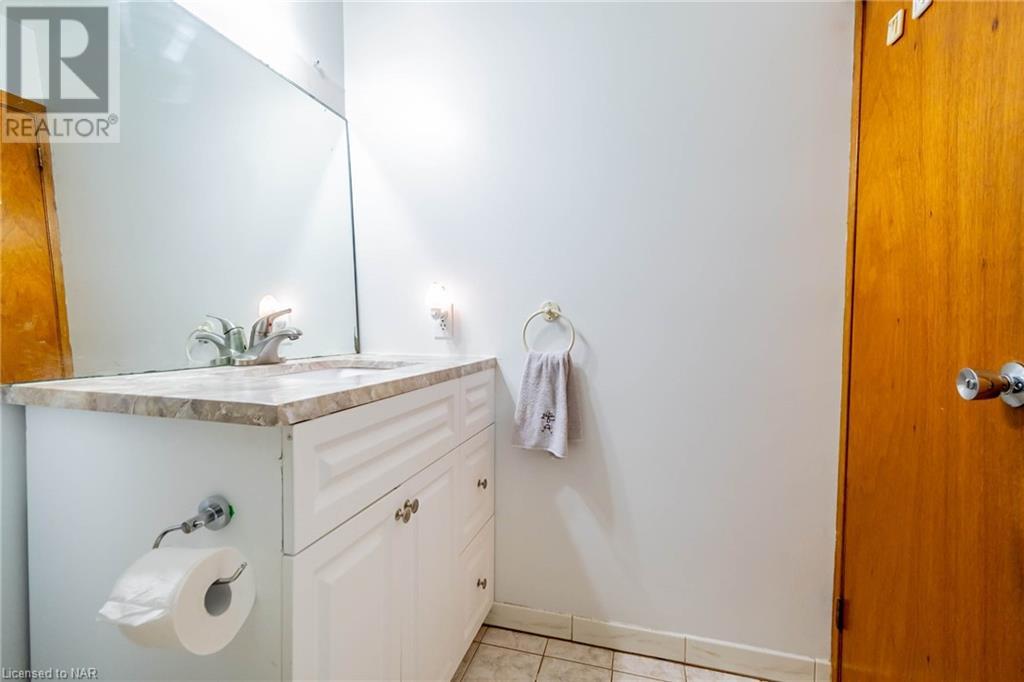6033 Swayze Drive, Niagara Falls, Ontario  L2J 3K2 - Photo 21 - 40524689