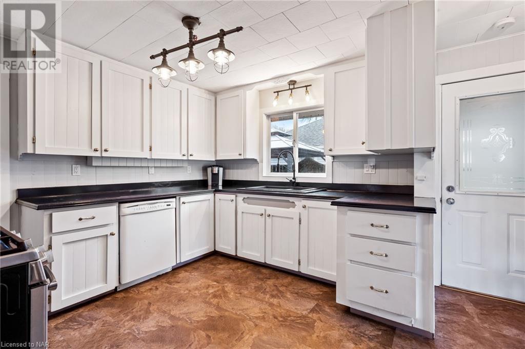 354 Helen Street, Crystal Beach, Ontario  L0S 1B0 - Photo 5 - 40524015