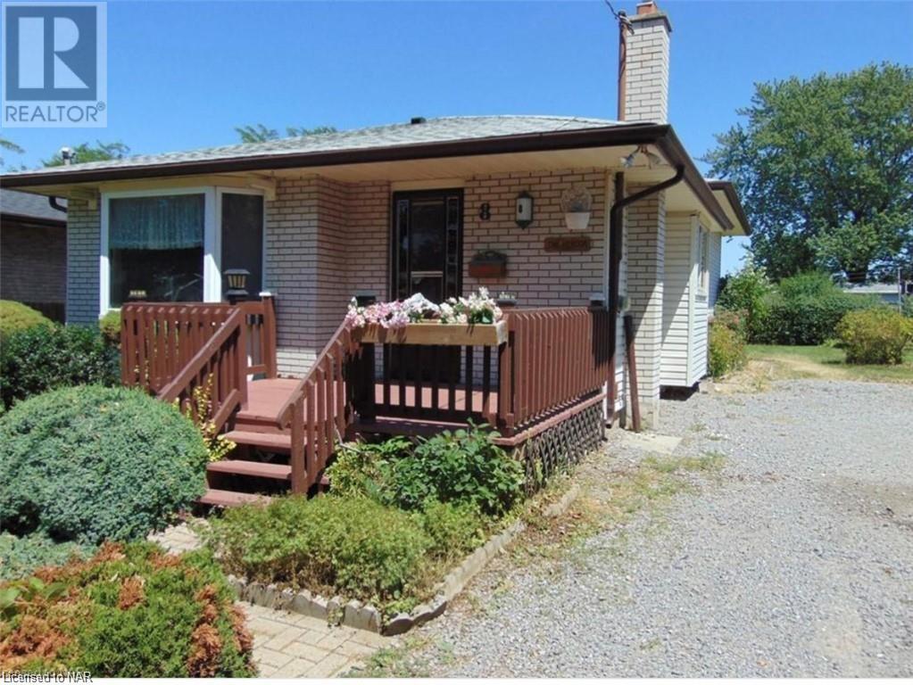 8 Huntley Crescent, St. Catharines, Ontario  L2M 6E6 - Photo 2 - 40525429