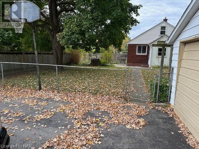 6152 Carlton Avenue, Niagara Falls, Ontario  L2G 5J9 - Photo 17 - 40525526