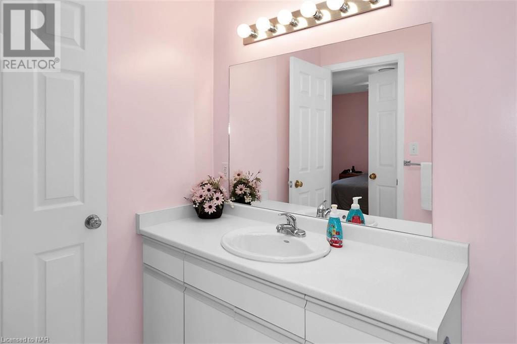 7470 Monastery Drive Unit# 28, Niagara Falls, Ontario  L2H 3B3 - Photo 21 - 40524156
