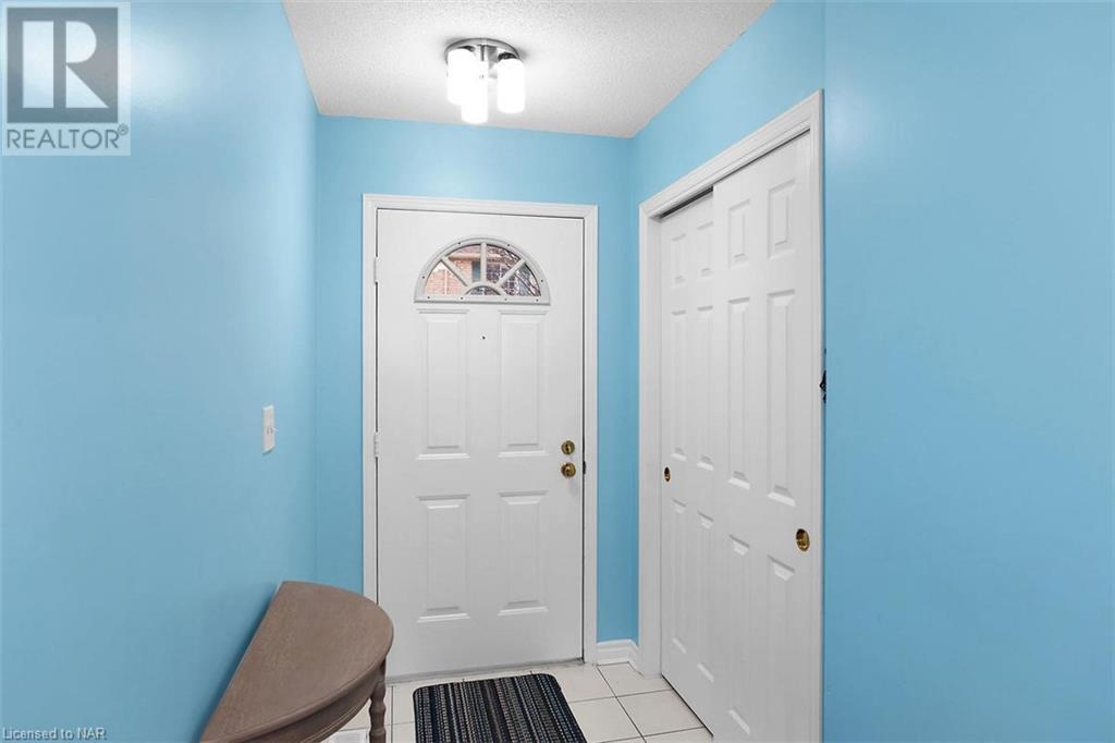 7470 Monastery Drive Unit# 28, Niagara Falls, Ontario  L2H 3B3 - Photo 5 - 40524156