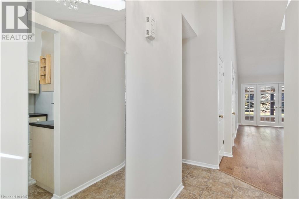 4121 Cherry Blossom Lane, Vineland, Ontario  L0R 2C0 - Photo 4 - 40525009