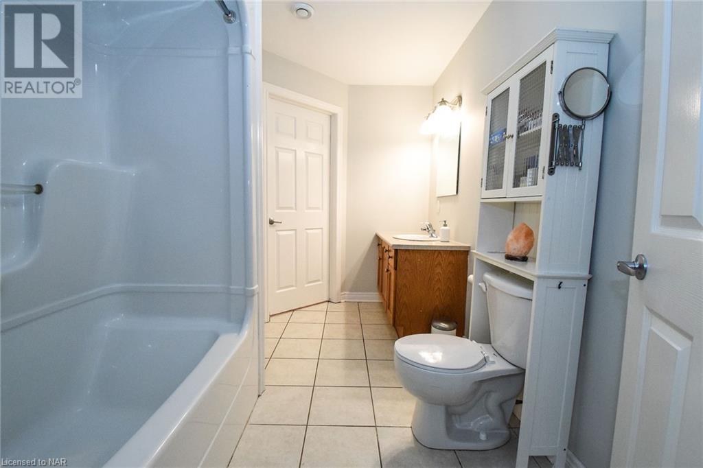 6365 Drummond Road Unit# 114, Niagara Falls, Ontario  L2G 4N1 - Photo 28 - 40524929