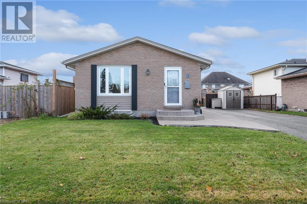 19 Acadia Drive, Welland, Ontario  L3C 6L4 - Photo 2 - 40524891