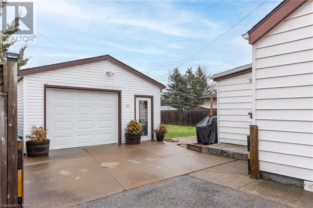 31 Ivy Avenue, St. Catharines, Ontario  L2P 1Y1 - Photo 3 - 40524199