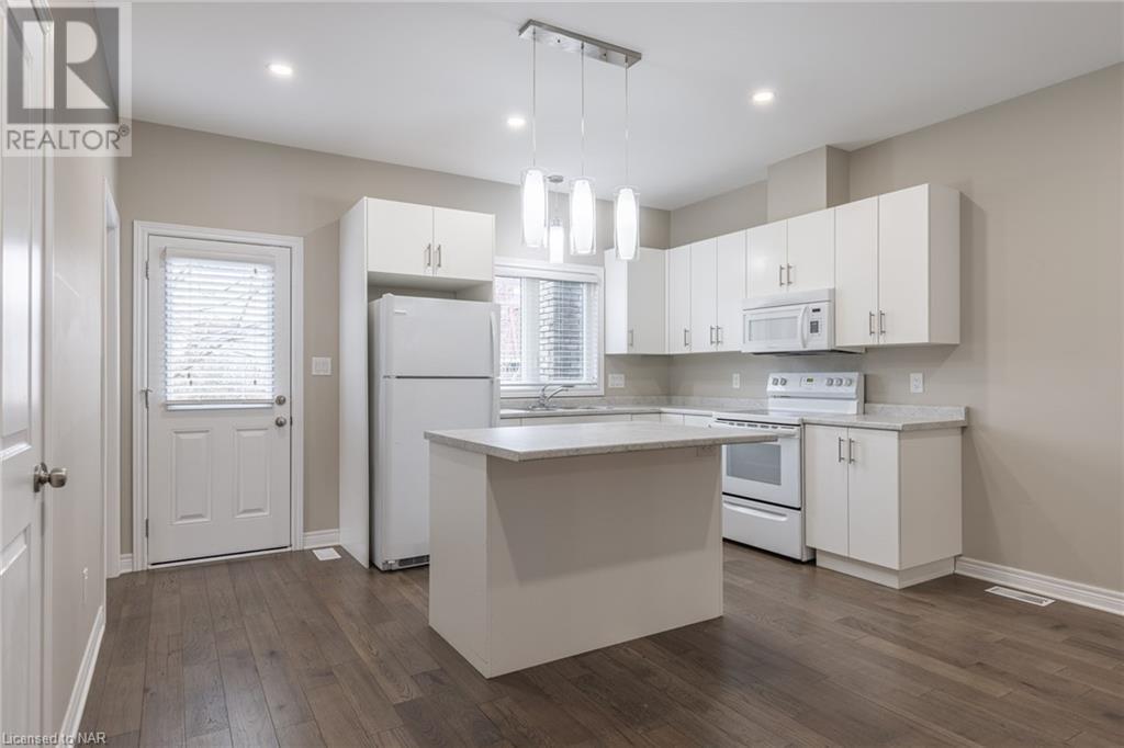 4 Ivy Court, Thorold, Ontario  L2V 4N9 - Photo 7 - 40522641